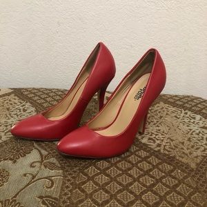 Charlotte Russe Red Pumps Size 6